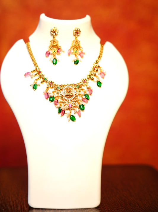 Fashion Gold Chain Necklace Set Stylish Party Wear Necklace with earrings