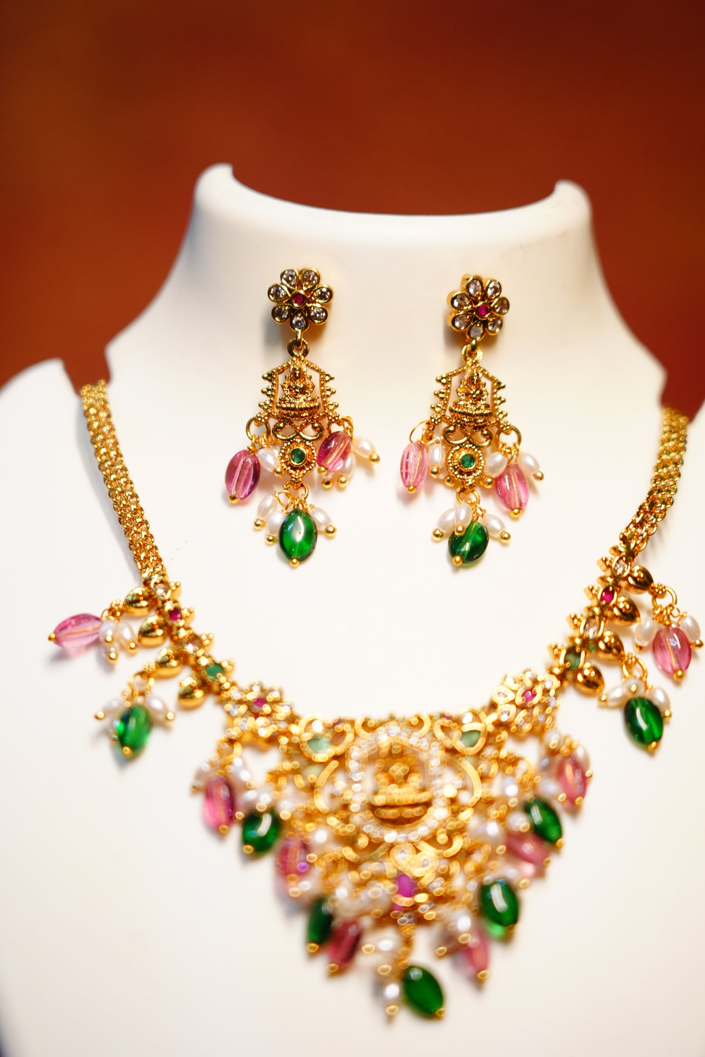 Fashion Gold Chain Necklace Set Stylish Party Wear Necklace with earrings