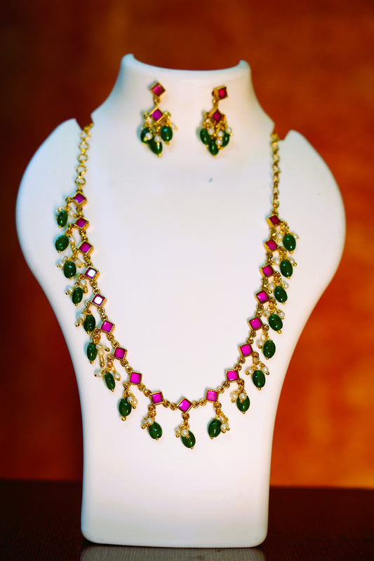 FANCY PREMIUM QUALITY MATTE FINISH & STONE NECKLACE CHAIN WITH EARRING
