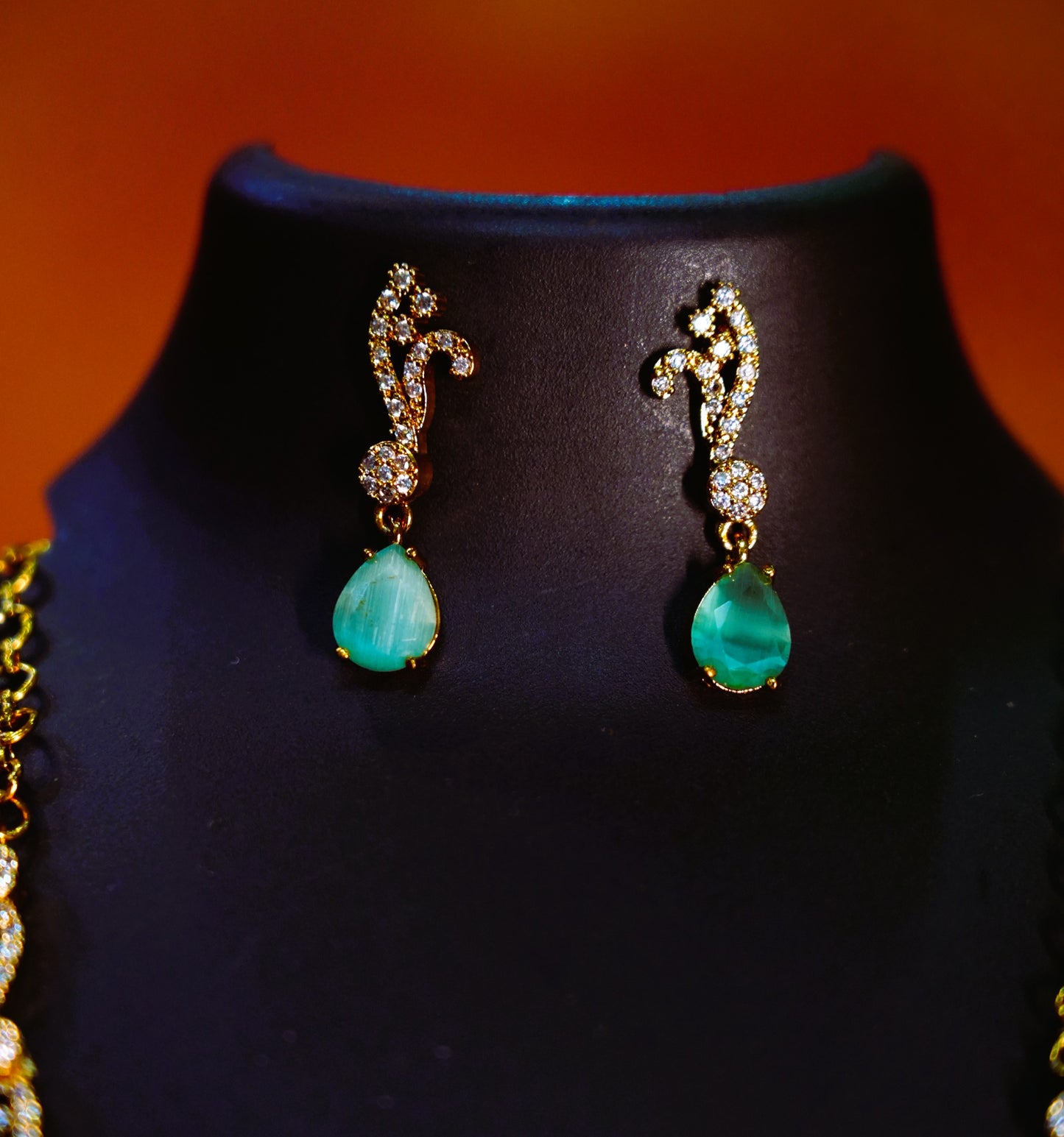 Chunky necklace with stylish finish  High-quality alloy with durable polish